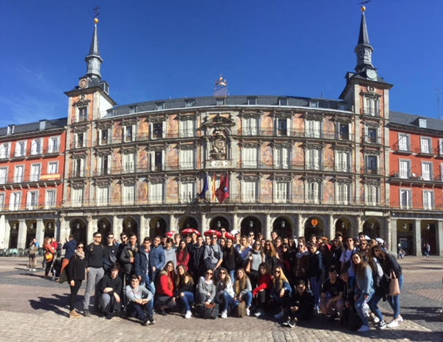 Los alumnos de 1º de Bachillerato realizan una visita turística a Madrid y Alcalá de Henares