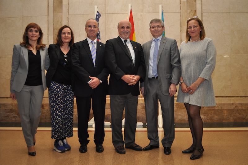 El Hermano Superior General Robert Schieler se hace presente en el Colegio La Salle de Paterna