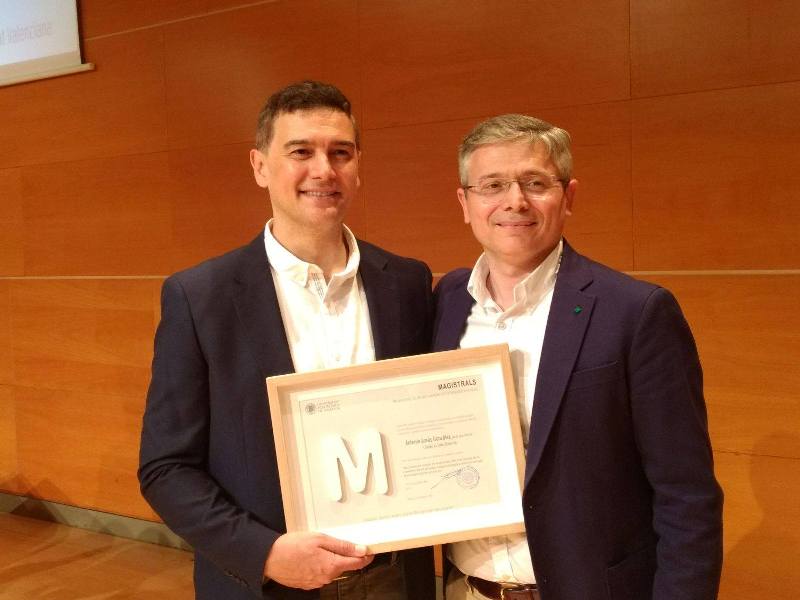 Antonio Losas recibe el premio «DOCENTE EJEMPLAR DE LA COMUNIDAD VALENCIANA» por la Universidad Politécnica de Valencia
