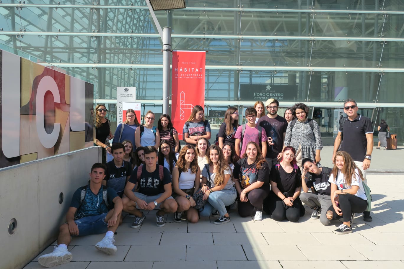 Los alumnos de 1º y 2º de Bachillerato Artístico visitan la Feria Hábitat Valencia