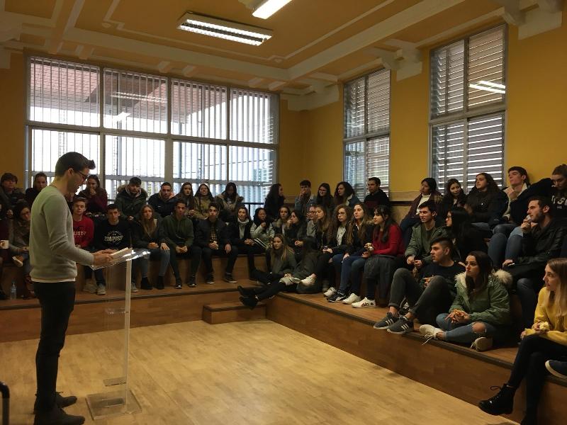 Éxito en la actividad de oratoria: “La Tribuna de los Jueves”