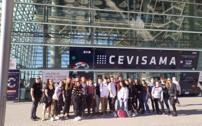 Los alumnos de bachillerato artístico en la Feria de cerámica CEVISAMA