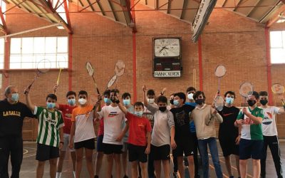 El alumnado de 1º y 2º de ESO disfruta con el campeonato de Bádminton organizado en Educación Física