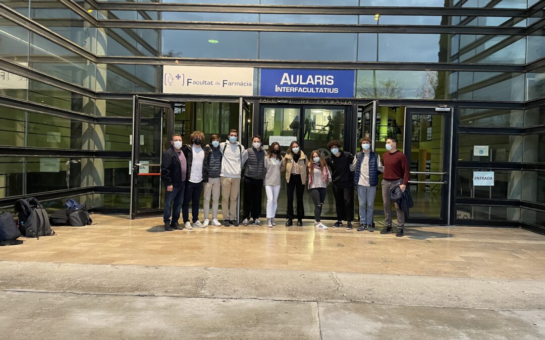 Alumnos de 2º de bachillerato del Colegio participan en la Olimpiada Química