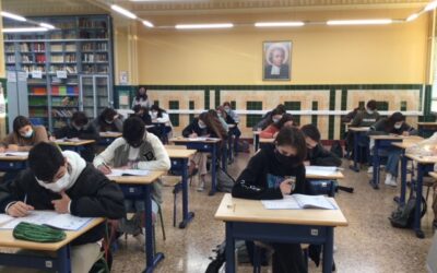 El alumnado de 1º de bachillerato realizan los test de aptitudes