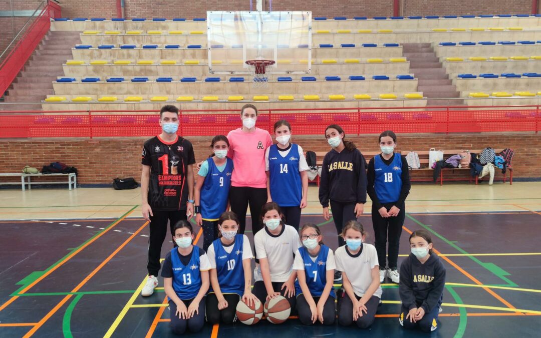 Visita de Anna Gómez, capitana del Valencia Basket