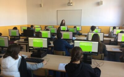 El alumnado de 4º de ESO mira a su futuro realizando los test de Orientación Vocacional