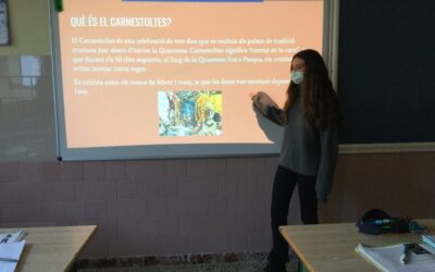 Les alumnes de 2n d’ESO treballen els Carnestoltes