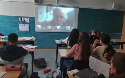 El alumnado de 4º de ESO disfruta con la charla de Vicente Marco