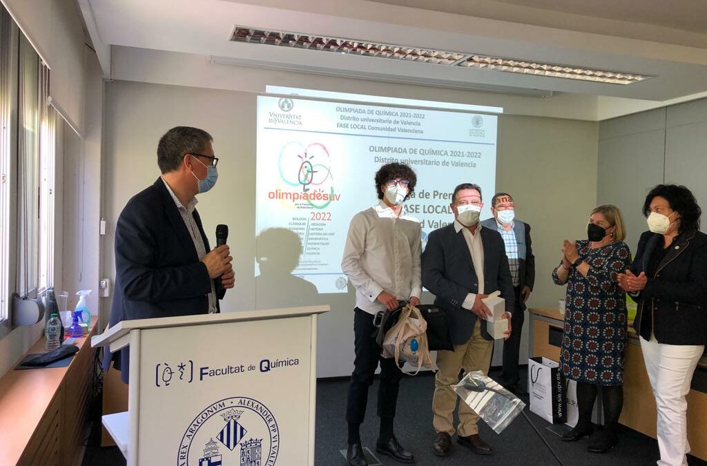 Primer Premio en la Olimpiada de Química de la UV