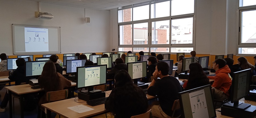 El alumnado de 1º de Bachillerato realiza los test de Aptitudes Intelectuales para conocer su máximo potencial