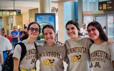 Las alumnas participantes en el intercambio de larga duración de Minnesota regresan a casa tras una gran experiencia