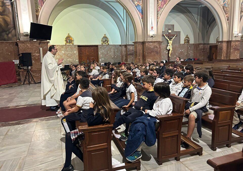 El alumnado de 3º y 4º de Primaria se prepara en la Catequesis de Primera Comunión