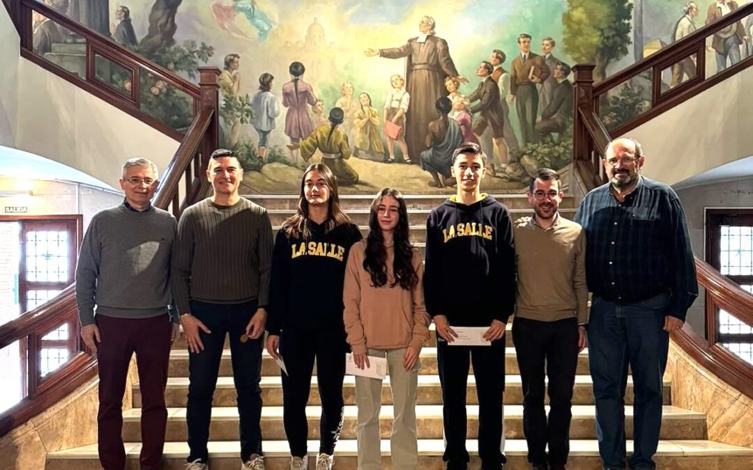 Tres alumnos del Colegio La Salle de Paterna reciben el Premio Extraordinario al rendimiento académico