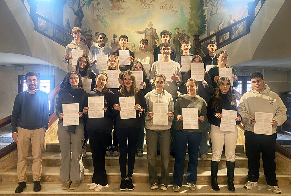 Entrega de certificados de nivel A2 de francés al alumnado de Bachillerato