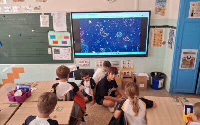 De las estrellas al escenario: 1.º de ESO cierra su Narrativa compartiendo el Universo con Primaria